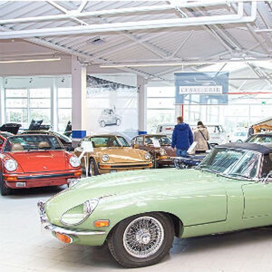Bei der ersten Classicbid des Jahres kamen 20 Young- und Oldtimer unter den Hammer. Bei der ersten Classicbid des Jahres kamen 20 Young- und Oldtimer unter den Hammer.