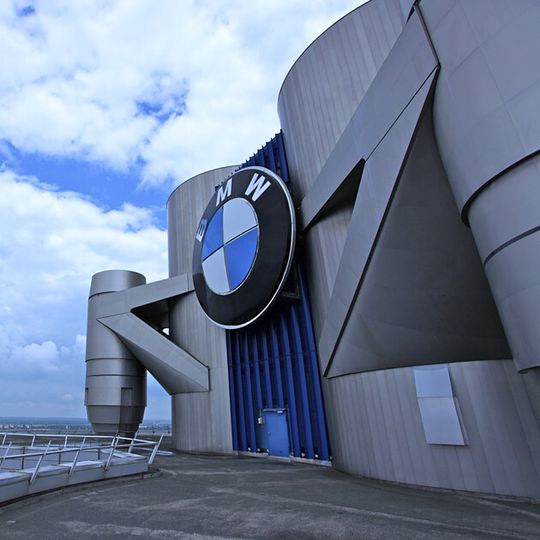 Am BMW Standort Landshut soll ein neues Leichtbauzentrum entstehen. Am BMW Standort Landshut soll ein neues Leichtbauzentrum entstehen.