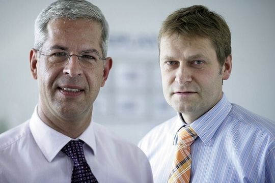 Wollen ihren Umsatz mit getakteten Stromversorgungen 2007 um 50% steigern: EPLAX-Geschäftsführer Wolfgang Pape (links) und Andreas Mielke Wollen ihren Umsatz mit getakteten Stromversorgungen 2007 um 50% steigern: EPLAX-Geschäftsführer Wolfgang Pape (links) und Andreas Mielke
