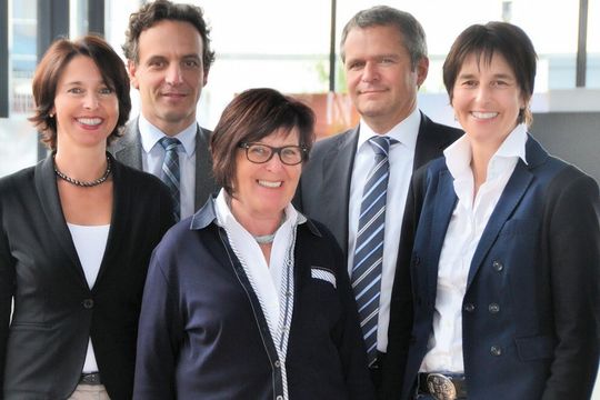 Die Geschäftsführung der Kohl-Gruppe (v. li.): Gisela Kohl-Vogel, Rainer Vogel, Ursula Kohl, Arnd Woitschik, Margit Kohl-Woitschik. Die Geschäftsführung der Kohl-Gruppe (v. li.): Gisela Kohl-Vogel, Rainer Vogel, Ursula Kohl, Arnd Woitschik, Margit Kohl-Woitschik.