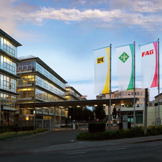 Schaeffler wird 2016 mit seinem neuen Werk in Thailand starten. Schaeffler wird 2016 mit seinem neuen Werk in Thailand starten.