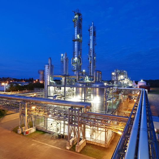 Auch im letzten Jahr ist die Produktion von Bioethanol in Deutschland gestiegen. Der größte Anteil kommt aus der Futtergetreide-Herstellung. Auch im letzten Jahr ist die Produktion von Bioethanol in Deutschland gestiegen. Der größte Anteil kommt aus der Futtergetreide-Herstellung.