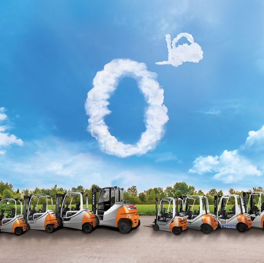 Mit der Gegengewichtstapler-Kampagne „Mission: Zero Emission“ will Still potenziellen Kunden die Hintergründe des zunehmenden Elektrotrends erläutern und sie für zukünftige Entscheidungen optimal beraten. Mit der Gegengewichtstapler-Kampagne „Mission: Zero Emission“ will Still potenziellen Kunden die Hintergründe des zunehmenden Elektrotrends erläutern und sie für zukünftige Entscheidungen optimal beraten.