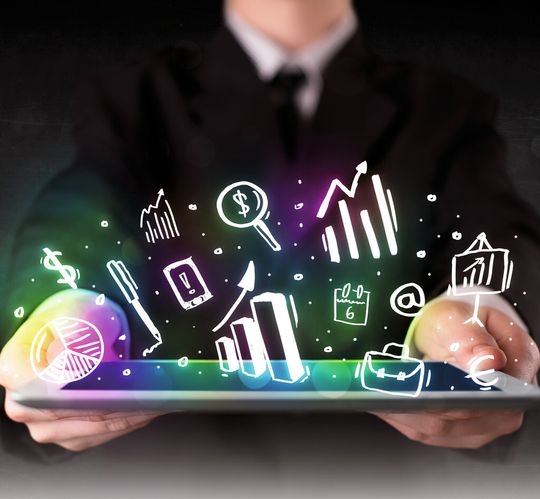 Trotz möglicher Sicherheitsprobleme gewinnen Themen wie „Mobile Computing“ und „Planen in der Cloud“ im Anlagenbau immer mehr an Bedeutung. Trotz möglicher Sicherheitsprobleme gewinnen Themen wie „Mobile Computing“ und „Planen in der Cloud“ im Anlagenbau immer mehr an Bedeutung.