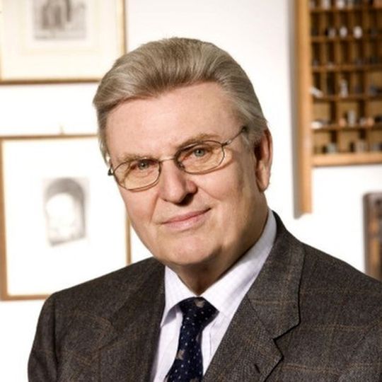 Dr. Kurt Eckernkamp begeht am 14. Februar 2015 sein rundes Jubiläum. Dr. Kurt Eckernkamp begeht am 14. Februar 2015 sein rundes Jubiläum.