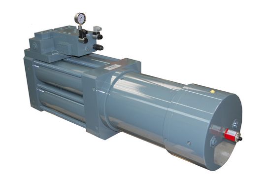 Der Linear-Gleichlauf-Mengenteiler von Lemacher Hydraulik. Der Linear-Gleichlauf-Mengenteiler von Lemacher Hydraulik.