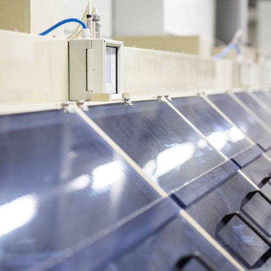 Die Heid Metallveredelung bietet als erster Lohngalvaniker in Bayern das Beschichten von Bändern an.