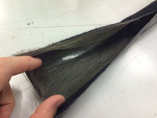 Die Kabeljacke bietet EMV-Schutz. Die Kabeljacke bietet EMV-Schutz.