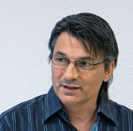 Dr. Jürg M. Stettbacher Dr. Jürg M. Stettbacher