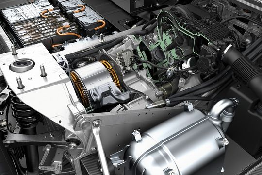 Der Range Extender im BMW i3 ist zwischen den Hinterrädern eingebaut. Der Range Extender im BMW i3 ist zwischen den Hinterrädern eingebaut.