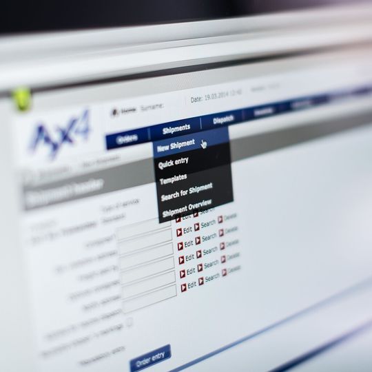 Über die cloud-basierte Logistikplattform AX4 werden täglich über 1 Mio. Sendungsdaten ausgetauscht. Über die cloud-basierte Logistikplattform AX4 werden täglich über 1 Mio. Sendungsdaten ausgetauscht.