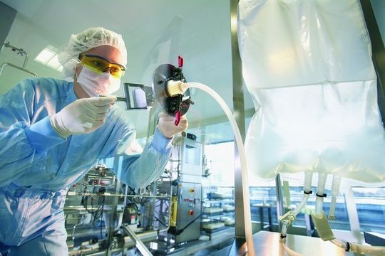Sartorius Stedim Biotech deckt fünf Produktfelder ab: Filtration, Fluid Management, Purification, Fermentation und Labor. Der Schwerpunkt liegt auf der Disposable-Technologie. Sartorius Stedim Biotech deckt fünf Produktfelder ab: Filtration, Fluid Management, Purification, Fermentation und Labor. Der Schwerpunkt liegt auf der Disposable-Technologie.