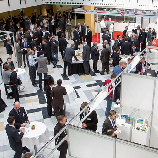 Bereits zum 7. Mal findet am 28. und 29. April 2015 in Aachen die internationale Batteriekonferenz Advanced Battery Power statt. Bereits zum 7. Mal findet am 28. und 29. April 2015 in Aachen die internationale Batteriekonferenz Advanced Battery Power statt.