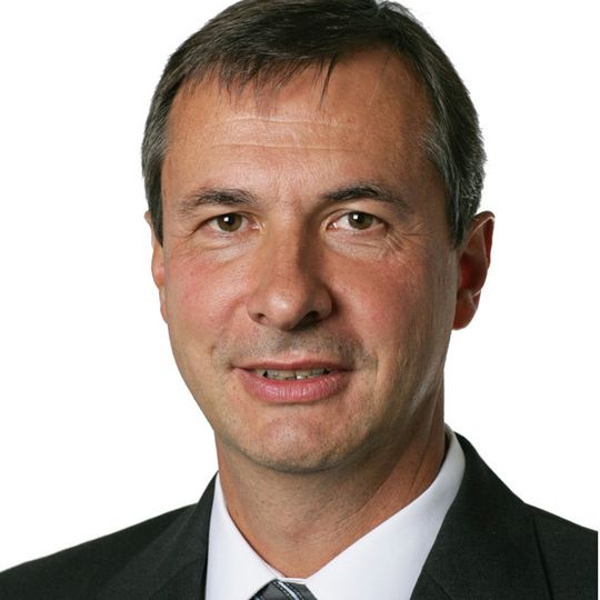 Dr. Stefan Kienzle eröffnet die Runde der profunden Sprecher. Dr. Stefan Kienzle eröffnet die Runde der profunden Sprecher.