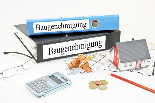Baugenehmigungsverfahren sollen durch die neue Fachanwendung „Bauen Online“ von Codia einfacher und sicherer werden. Baugenehmigungsverfahren sollen durch die neue Fachanwendung „Bauen Online“ von Codia einfacher und sicherer werden.