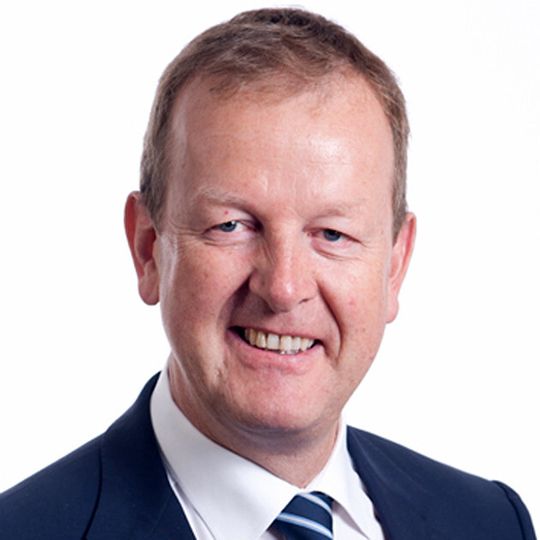 Peter Moelgg ist als neu ernannter President of Engineering bei GKN Automotive zuständig jetzt für die Geschäftsbereiche GKN Driveline und GKN Powder Metallurgy. Peter Moelgg ist als neu ernannter President of Engineering bei GKN Automotive zuständig jetzt für die Geschäftsbereiche GKN Driveline und GKN Powder Metallurgy.