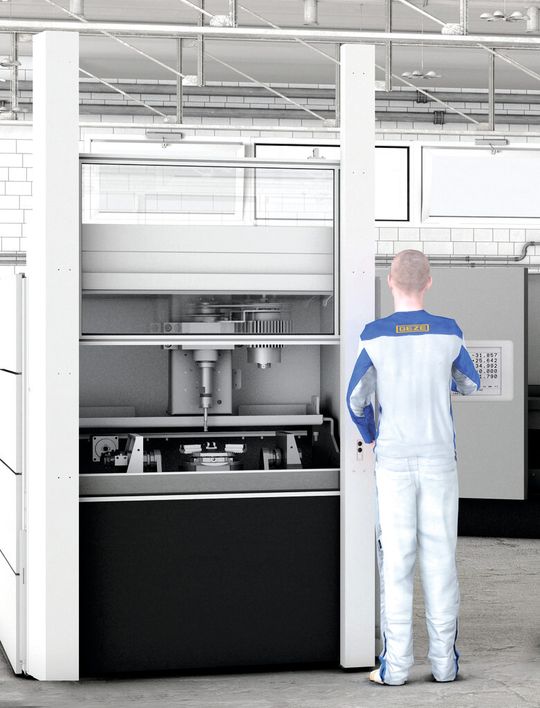 Die Geze Maschinenschutztür als vertikale einflügelige Komplettlösung für ein Bearbeitungszentrum.