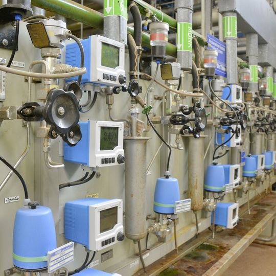 Analysenmesstechnik in Schkopau: Überwachung der Leitfähigkeit und des pH-Wertes von Kondensatwasser. Analysenmesstechnik in Schkopau: Überwachung der Leitfähigkeit und des pH-Wertes von Kondensatwasser.