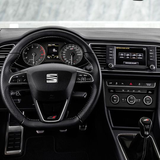 Samsung und Seat kooperieren bei der Entwicklung von Vernetzungs-Konzepten für den spanischen Automobilhersteller. Samsung und Seat kooperieren bei der Entwicklung von Vernetzungs-Konzepten für den spanischen Automobilhersteller.