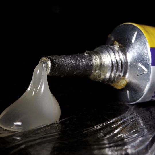 Das Kleben sollte so früh wie möglich in der Konstruktionsphase berücksichtigt werden, um die Vorteile des strukturellen Klebens zu nutzen. Das Kleben sollte so früh wie möglich in der Konstruktionsphase berücksichtigt werden, um die Vorteile des strukturellen Klebens zu nutzen.