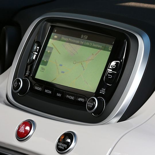 Fiat hat in Zusammenarbeit mit Accenture das Infotainmentsystem Uconnect Live entwickelt. Fiat hat in Zusammenarbeit mit Accenture das Infotainmentsystem Uconnect Live entwickelt.