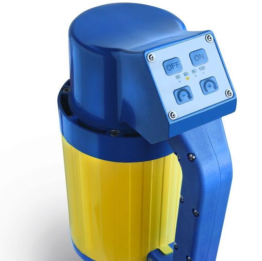 Die Fasspumpenmotoren von Jessberger sind in vier Stugen regelbar und mit einer smarten Steuerungselektronik erhältlich. Die Fasspumpenmotoren von Jessberger sind in vier Stugen regelbar und mit einer smarten Steuerungselektronik erhältlich.