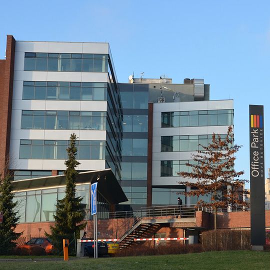 Im Juli 2013 hat die Ingenics AG ihre Geschäfte im tschechischen Prag aufgenommen. Im Februar wurde das neue Bürogebäude im Office Park Nové Butovice bezogen. Im Juli 2013 hat die Ingenics AG ihre Geschäfte im tschechischen Prag aufgenommen. Im Februar wurde das neue Bürogebäude im Office Park Nové Butovice bezogen.