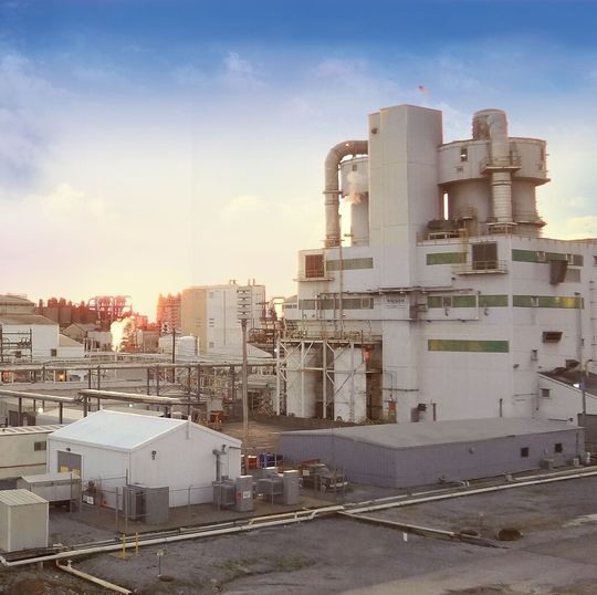 The additional annual capacity of 85.000 tons of VAE dispersion at Wacker’s production facility in Calvert City will be used for applications in the paints and coatings, adhesives, construction, paper, carpet and nonwoven industries. The additional annual capacity of 85.000 tons of VAE dispersion at Wacker’s production facility in Calvert City will be used for applications in the paints and coatings, adhesives, construction, paper, carpet and nonwoven industries.