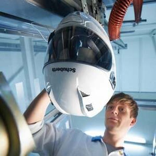 Schuberth managt den Vertrieb in der Schweiz künftig von Magdeburg aus. Schuberth managt den Vertrieb in der Schweiz künftig von Magdeburg aus.