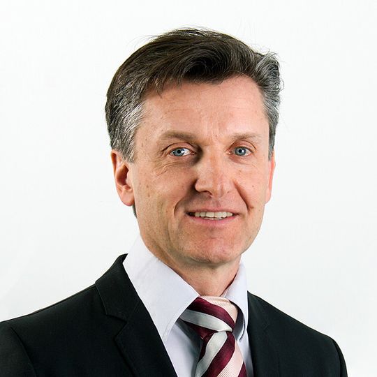 Franz Nigitz leitet den Bereich Einkauf mit 80 Mitarbeitern bei der ZKW Group. Franz Nigitz leitet den Bereich Einkauf mit 80 Mitarbeitern bei der ZKW Group.