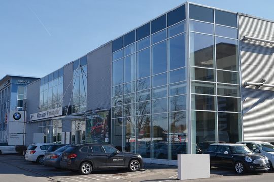 Das BMW- und Mini-Autohaus Widmann + Winterholller betreibt sieben Standorte in Oberbayern und im Allgäu. Das BMW- und Mini-Autohaus Widmann + Winterholller betreibt sieben Standorte in Oberbayern und im Allgäu.
