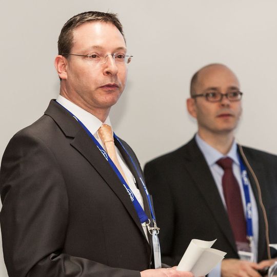 Die Moderation der Fachsession übernahm Oliver Kläger, der bei Volkswagen für die Technologieentwicklung verantwortlich ist. Die Moderation der Fachsession übernahm Oliver Kläger, der bei Volkswagen für die Technologieentwicklung verantwortlich ist.