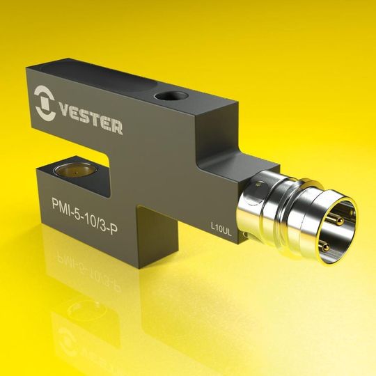Die neue innovative und miniaturisierte PMI 6-Serie der Infrarot-Gabellichtschranken von Vester a mit 3-poligem Stecker M8 und b mit freiem 1,5 m Kabelende. Die neue innovative und miniaturisierte PMI 6-Serie der Infrarot-Gabellichtschranken von Vester a mit 3-poligem Stecker M8 und b mit freiem 1,5 m Kabelende.