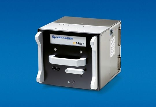 Kontinuierlich und intermittierend arbeitender Thermotransferdrucker für den Einbau in Verpackungs- und Etikettiermaschinen. Kontinuierlich und intermittierend arbeitender Thermotransferdrucker für den Einbau in Verpackungs- und Etikettiermaschinen.