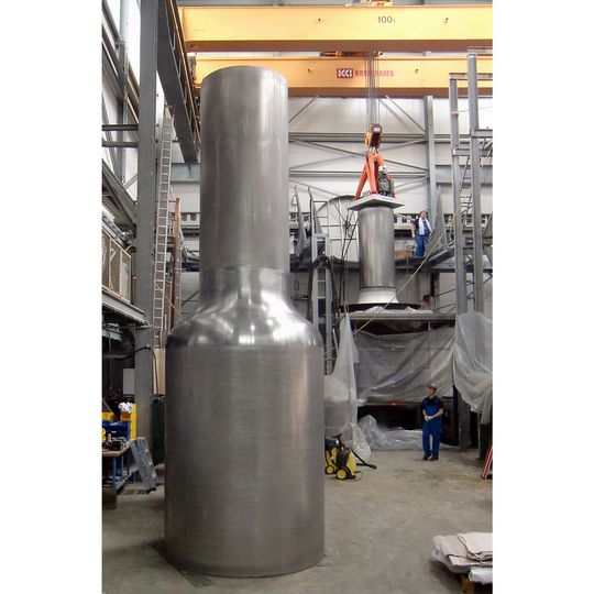 Wie die galvanische Beschichtung von XXL-Bauteilen funktioniert, zeigt MTV Metallveredlung auf der Hannover-Messe 2015.