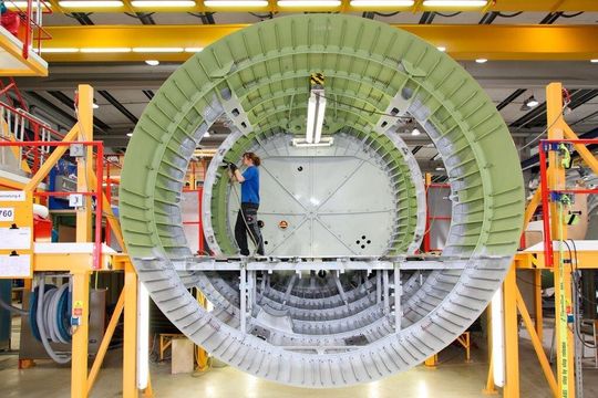 Ruag Aerostructures hat den Bayerischen Qualitätspreis 2015 erhalten. Auf dem Bild eine Rumpfsektion des A320. Ruag Aerostructures hat den Bayerischen Qualitätspreis 2015 erhalten. Auf dem Bild eine Rumpfsektion des A320.