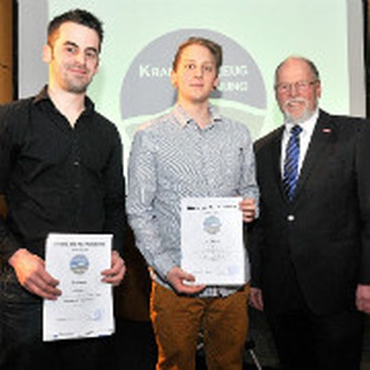 Freiburger Botschafter des Kfz-Gewerbes: (v.li.) Michael Ruf, Andrè Kreutner und Obermeister Rolf Buselmeier.