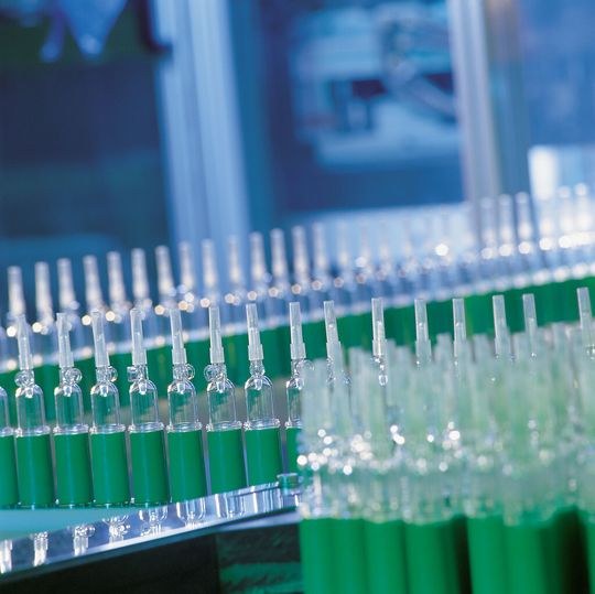 Die Produktion von Infusionsüberleitungsgeräten bei B. Braun Melsungen. Was es von der Idee bis zur Anwendung von Kunststoffprodukten in der Medizintechnik alles zu beachten gibt, erfahren die Teilnehmer der IKV-Fachtagung in Aachen. Die Produktion von Infusionsüberleitungsgeräten bei B. Braun Melsungen. Was es von der Idee bis zur Anwendung von Kunststoffprodukten in der Medizintechnik alles zu beachten gibt, erfahren die Teilnehmer der IKV-Fachtagung in Aachen.