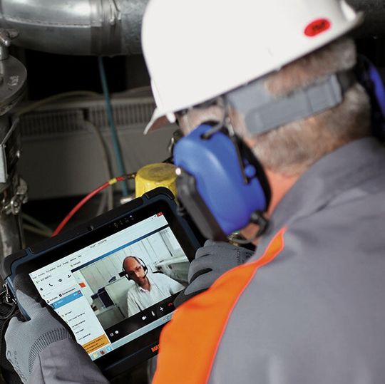 Was meinte der Kollege doch gleich noch? Datenaustausch in Echtzeit mit dem Agile X Tablet. Was meinte der Kollege doch gleich noch? Datenaustausch in Echtzeit mit dem Agile X Tablet.