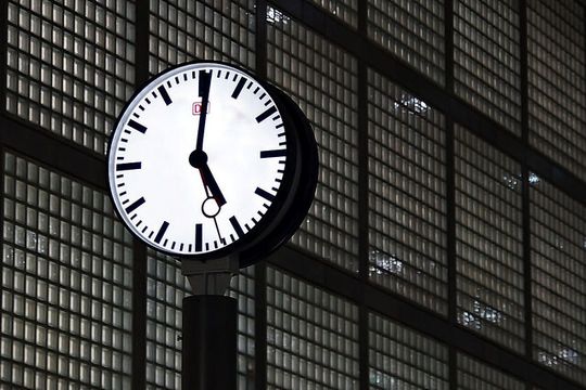 Zeit messen: Die Sekunde beruht bereits auf einer unveränderlichen Naturkonstante. Jetzt sollen das Kilogramm, das Ampere und die anderen physikalischen Basiseinheiten folgen. Zeit messen: Die Sekunde beruht bereits auf einer unveränderlichen Naturkonstante. Jetzt sollen das Kilogramm, das Ampere und die anderen physikalischen Basiseinheiten folgen.