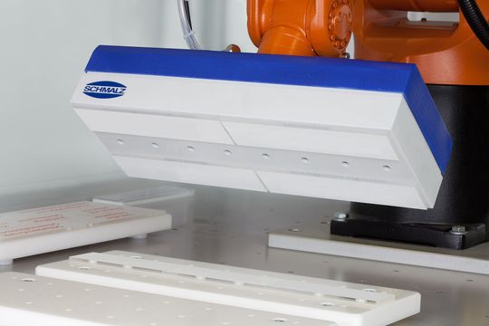 Schmalz präsentierte auf der Motek einen Matrixgreifer für die flächige Handhabung.