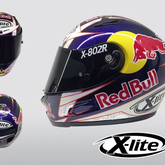 Die Nolangroup wird Stefan Bradl zukünftig das Modell X-802R in individueller Ausführung zur Verfügung stellen. Die Nolangroup wird Stefan Bradl zukünftig das Modell X-802R in individueller Ausführung zur Verfügung stellen.