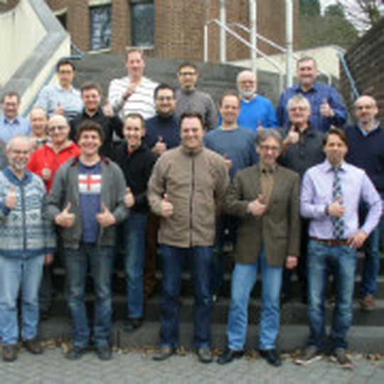 Zufriedene Lehrer: Schulung beim Kfz-Gewerbe NRW.