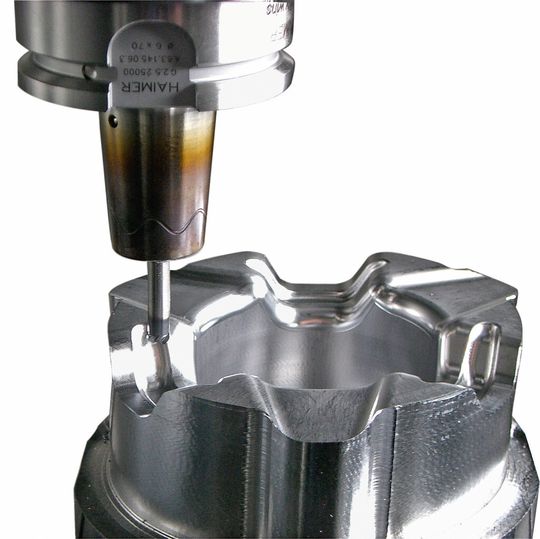 Bild 1: Schrumpffutter mit einem Bauteil aus dem Formenbau. Hier hat die Schrumpftechnik ihren Ursprung.