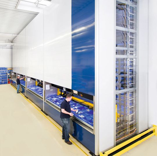 Der Lagerlift Logimat hat eine bseonders kleine Grundfläche und kann Wegezeiten um bis zu 70% vermindern. Der Lagerlift Logimat hat eine bseonders kleine Grundfläche und kann Wegezeiten um bis zu 70% vermindern.