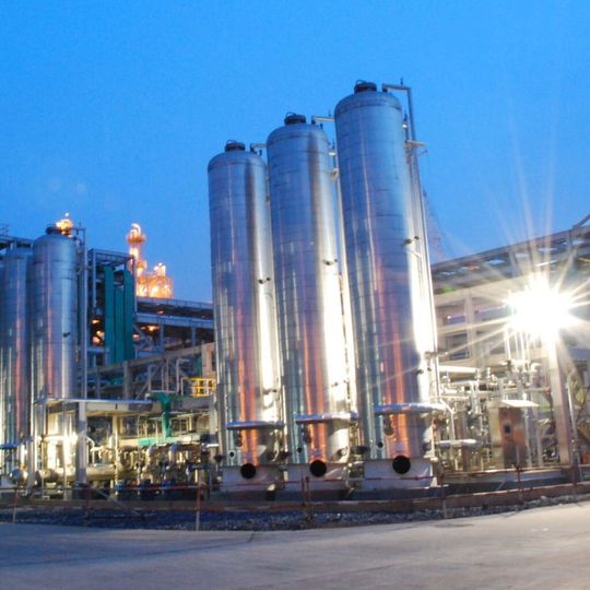 LDK Polysilicon Facility in Xinyu City, China – adsorber package at night LDK Polysilicon Facility in Xinyu City, China – adsorber package at night