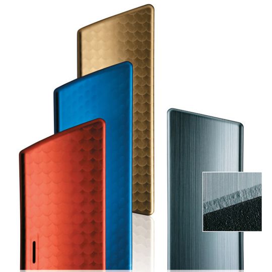Farben, Schriften und Logos sollen über einen Anodisierungsprozess in das Material eingebracht werden. Farben, Schriften und Logos sollen über einen Anodisierungsprozess in das Material eingebracht werden.