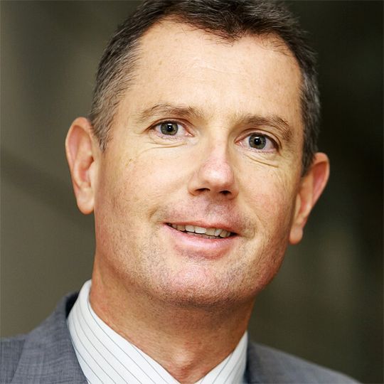 „Wir haben das effizienteste System im Markt.“ Walter Sackl, Director Product Management Driveline Systems bei Magna Powertrain „Wir haben das effizienteste System im Markt.“ Walter Sackl, Director Product Management Driveline Systems bei Magna Powertrain