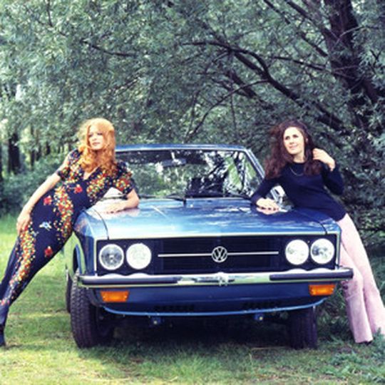 Flower Power: Der VW K70 kam 1970 zu Hochzeiten der Hippie-Bewegung auf den Markt. Flower Power: Der VW K70 kam 1970 zu Hochzeiten der Hippie-Bewegung auf den Markt.