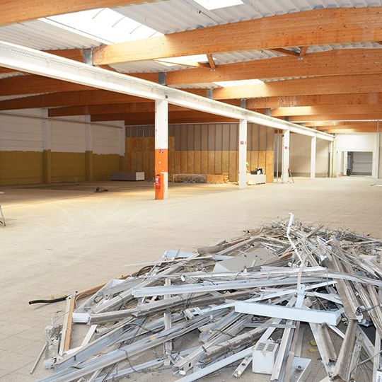 Der ehemalige Obi-Markt in der Bessemer Straße eignet sich gut für den Umbau zum Autohaus. Der ehemalige Obi-Markt in der Bessemer Straße eignet sich gut für den Umbau zum Autohaus.